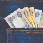 为了克制物欲，一些阿联酋外籍居民开始只用现金消费-百家乐技巧策略-百家乐论坛